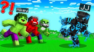 ZOOM Speedrunner vs ALL HULK Hunters : JJ vs Mikey and Carrie in Minecraft Maizen!