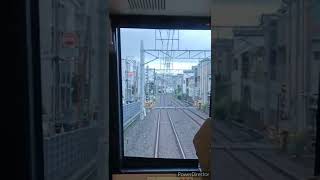 【おかしい電車🚃動画上級編】何故かギリギリまで踏切閉まらない？#なぁぜなぁぜ #東急東横線　Is it late to close railroad crossing?　#shorts #ボンドウ