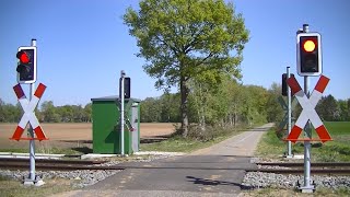 Spoorwegovergang Isterberg (D) // Railroad crossing // Bahnübergang