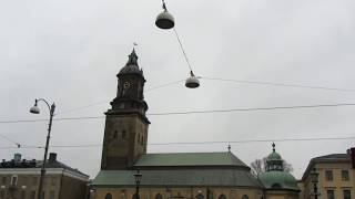 Sammanringning med två klockor i Tyska kyrkan i Göteborg på nyårsafton 2016 -(2017) (bildspel)