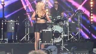 Ellie Goulding - Starry Eyed Live @ Radio 1's Big Weekend 2013 HD