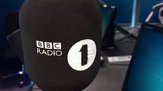 BBC Radio 1: love me like you do "virgin Radio" Exclusive