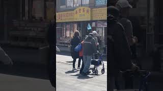 Welcome tourist to flushing 第一次看到旅游团来法拉盛