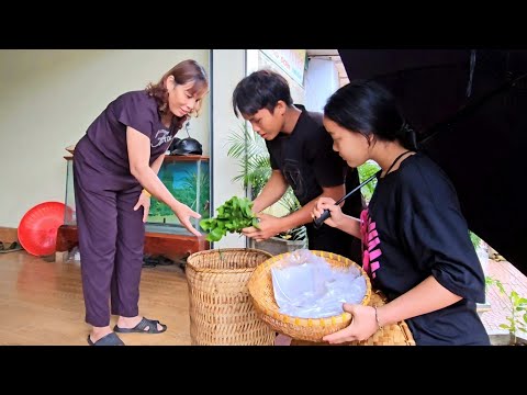Gratitude: A woman who gave Pao a wooden house, and a surprise evening visit Sung A Pao