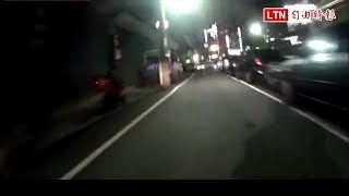 通緝犯遇警盤查 逆向狂飆上演玩命關頭