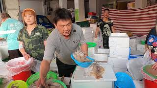 遇到海龍王父子失心瘋買過頭叫做正常記得多買一個冰櫃 中彰海王子海鮮拍賣彰化和美場海龍王海鮮叫賣