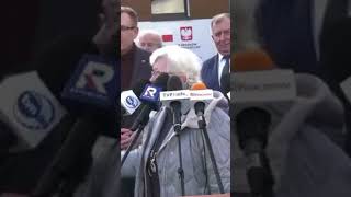 Niezwykłe sceny na konferencji Karola Nawrockiego. Starsza pani dała dziennikarzom lekcję pokory