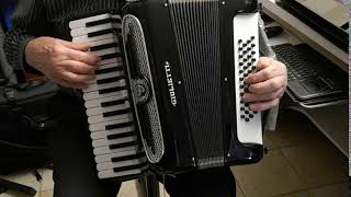 Giulietti Accordion 34/44 LM Bassett