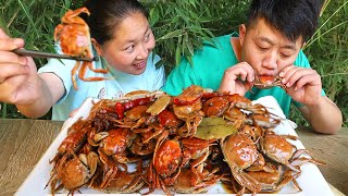 50 yuan 4 pounds of crabs, fat girl doing \