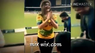 Zareen Khan Dancing for Shahid Afridi Pahktoon Team | T10 Cricket League