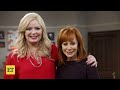 the voice s reba mcentire on smack talk and filming new sitcom exclusive