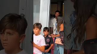 Leonel Messi With His Family In Intermiami Sort