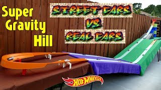Hot Wheels fat track street cars vs fantasy super gravity hill curve tournament race max traxxx toys