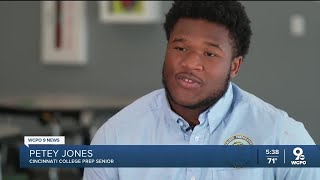 Cincinnati high school football player perseveres after loss of his entire family