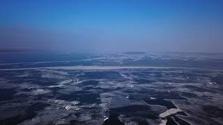 Dronevlucht boven bevroren Veluwemeer 4 maart 2018 in 4K