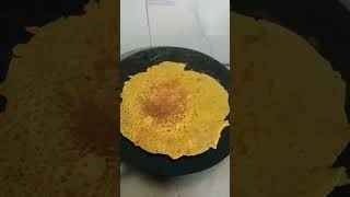 lohe ke tave pe basen ka cheela kaise banaye #besan cheela recipe #ytshorts #video #😋😋