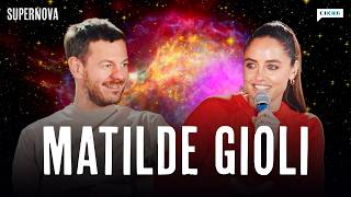 MATILDE GIOLI AND HER GOLDEN PLUG