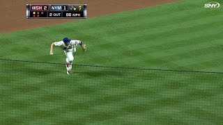 Wright makes barehanded play to end inning