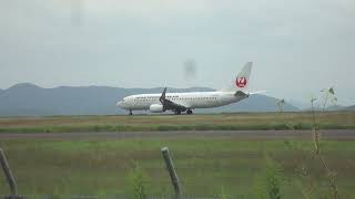 日本トランスオーシャン航空　JTA　ボーイングB737-800 　JA12RK　　NU236（JL236）　東京（羽田）行き　離陸　　【岡山桃太郎空港】