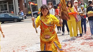 太子爺吃奶嘴參禮-新營太子宮進香團