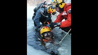 冬の海難想定水中へ 函館航空基地機動救難士が訓練（2014/01/31）北海道新聞