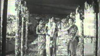 Rakta Sambandham--1962...bangaaru bomma raaveme.MPG