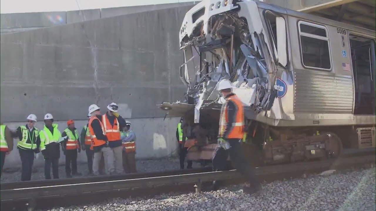 Why Is The CTA Yellow Line Still Closed 1 Month After Crash? - YouTube