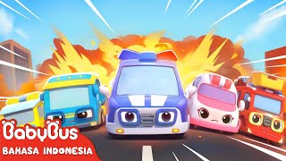 Kiki & Lima Mobil Kecil | Lagu Lucu | Lagu Mobil 🚗| Lagu Anak-anak | BabyBus Bahasa Indonesia