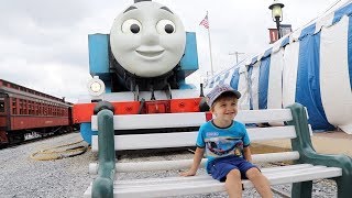 Our First Day Out With Thomas Family Vlog