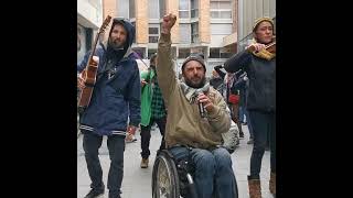 KALUNE - PLEIN LE DOS (version courte) en Concert Sauvage à Toulouse le 1er Mai 2021.