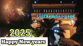 meriah‼️pesta kembang api pergantian tahun di simpang lima gumul Kediri || 2025