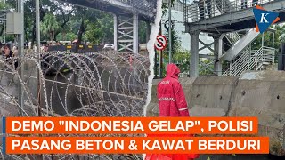 Polisi Pasang Kawat Berduri Jelang Demo \