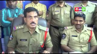 28 10 2015 Gudur Lo Chillakur Royalu donga lu Arrest Antharam Ca subbarao media mundhu mataladaru