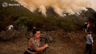 Residents protect homes as Tenerife wildfire spreads