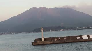 田舎のオヤジby土肥正晴　桜島フェリーからの夕日