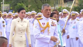 สมเด็จพระเจ้าอยู่หัว ถวายราชสักการะพระบรมราชานุสรณ์ พระบาทสมเด็จพระจุลจอมเกล้าเจ้าอยู่หัว