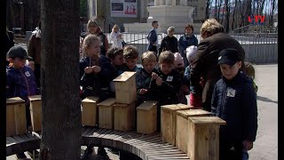 В Воронеже к Международному дню птиц развесили скворечники в парке «Орлёнок»