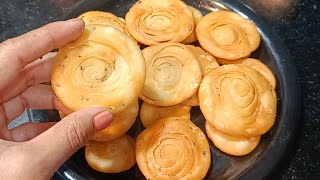 परतदार खस्ता नमकीन मठरी | कुरकुरी खस्ता मठरी | Crispy Layered Mathri |Tea Time Snacks |Diwali Snacks