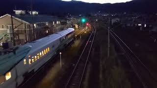 奥羽本線　回送9495M とれいゆつばさ　庭坂駅を発車