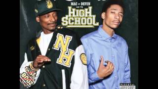 Smokin On (feat. Juicy J) - Snoop Dogg \u0026 Wiz Khalifa - Mac and Devin Go to High School