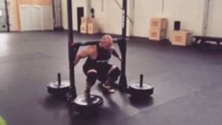 Yoke squats 240 kg