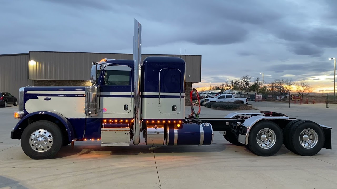 2022 Peterbilt 389 Custom With Classic Dash & 8" Straight Pipes! - YouTube