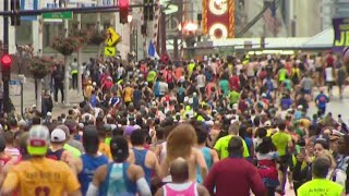 Thousands of runners prepare to hit the streets for the 2022 Chicago Marathon