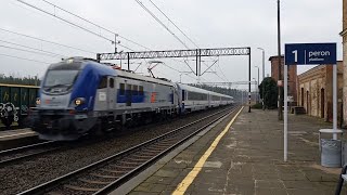 Dwa poranne pociągi Intercity \