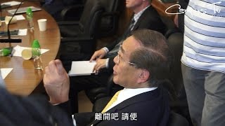 [新聞] 七二八校委會再拖任命 學生衝入會場直接對話