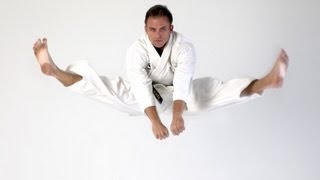 KARATE Kicking - Double jump kicks / split kicks 二段蹴