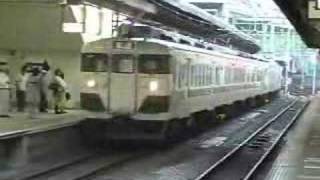 EMU 717 at Sendai station, 仙台駅にて