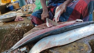 வாளை மீன் வெட்டுதல் | Silver scabbar fish cutting | Fish market in Adirampattinam