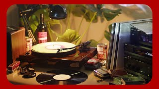 Why do we still buy music? Vinyl Record Mini-Documentary (4K)