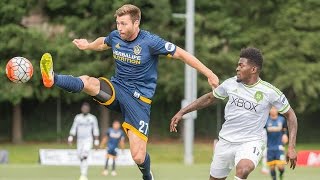 GALAXY II GOAL: Dave Romney capitalizes on the corner